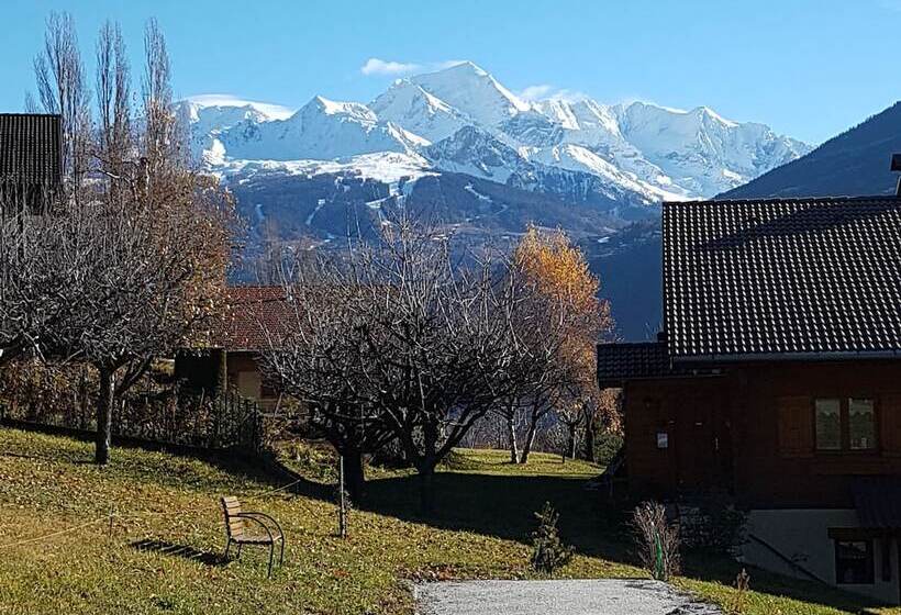 بنسيون Chalet Le Paradou