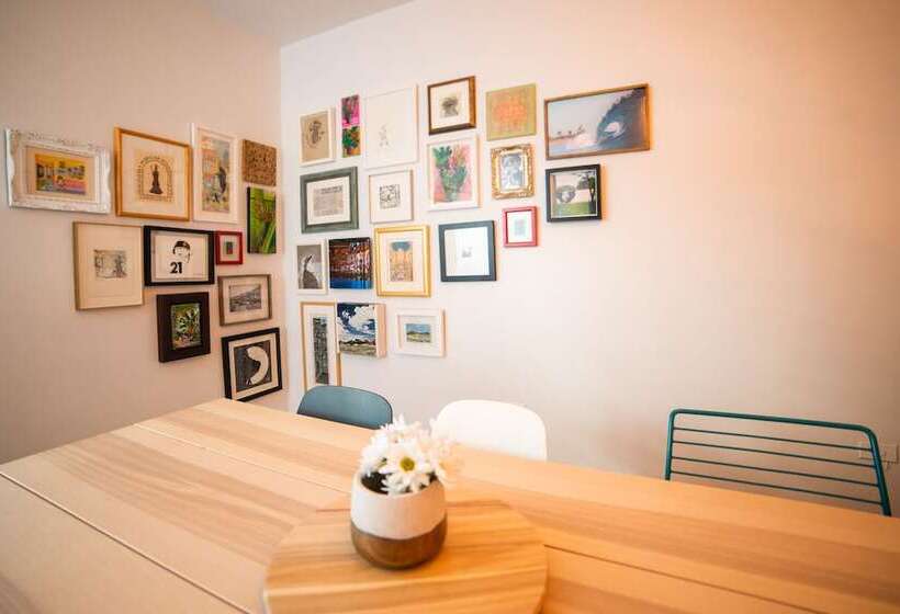 Santurcia Hostel   Adults Only