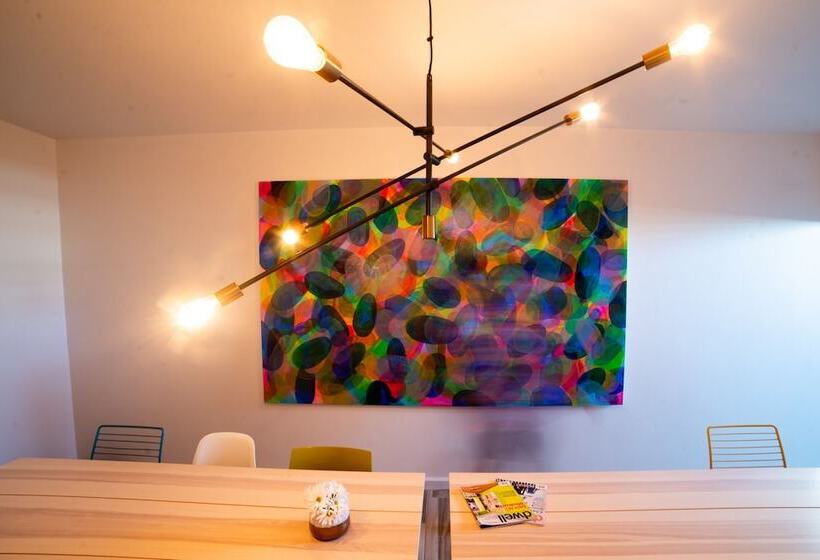 Santurcia Hostel   Adults Only