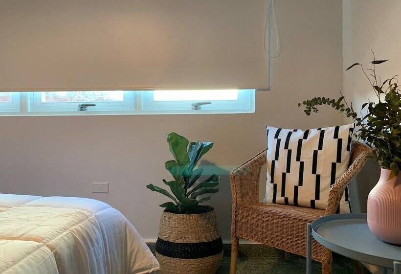 Santurcia Hostel   Adults Only