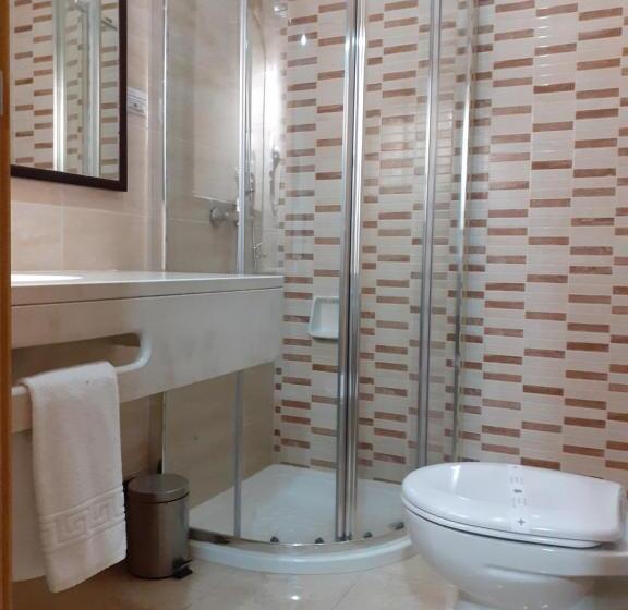 مبيت وإفطار Square