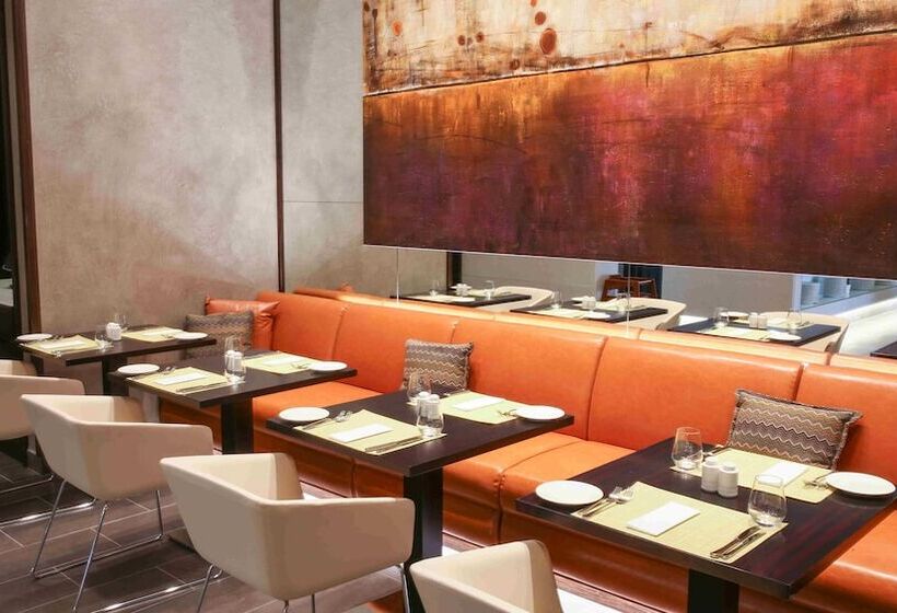 هتل Centro Corniche Al Khobar By Rotana