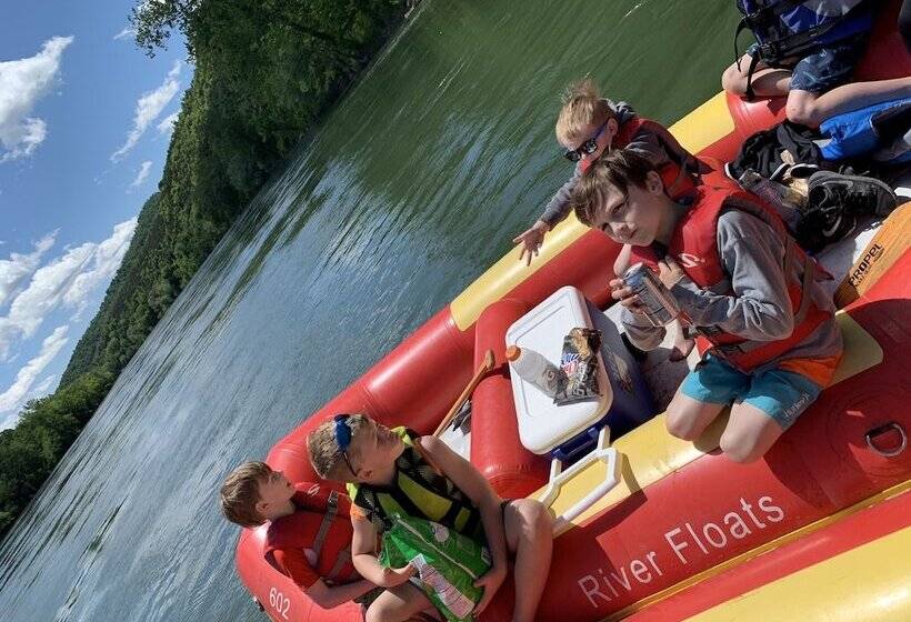 בית מלון כפרי Jack S White River Fishing Resort