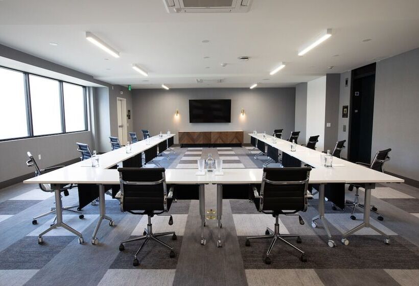 فندق The Glenmark, Glendale, A Tribute Portfolio