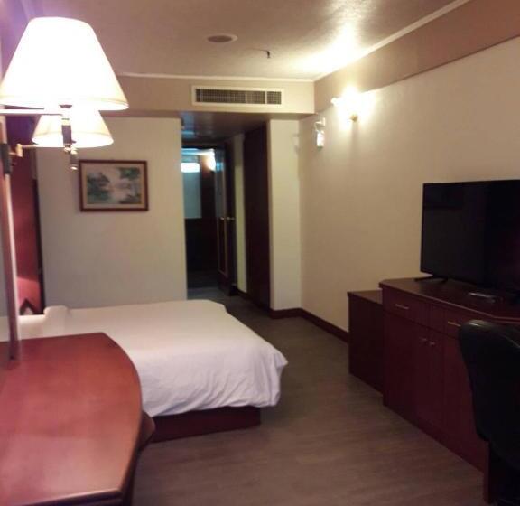 پانسیون Hsinchu World Trade Business Hall