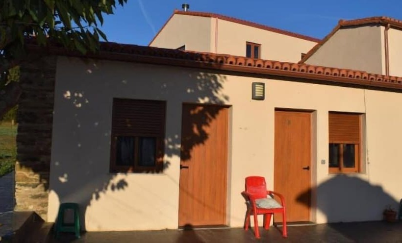 Pensión Albergue Los Caminantes   Hostel