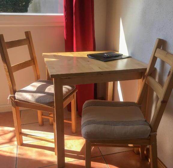 پانسیون Landhof Potsdam