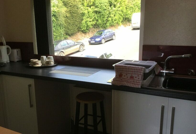 بنسيون Southcroft