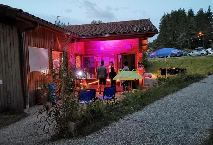 리조트 Les Chalets Du Hautforez