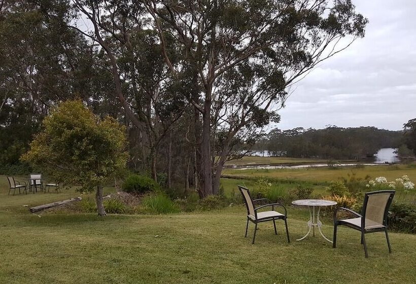 Tabourie Lake Motel