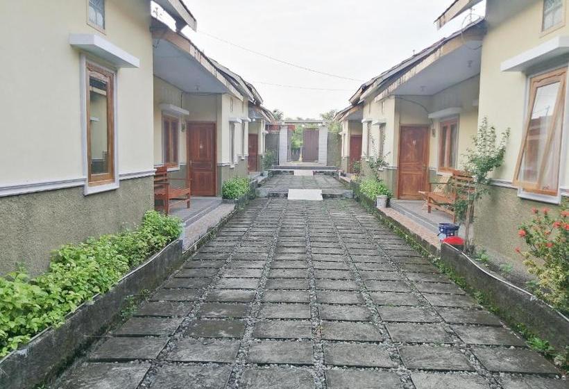 ホテル Oyo 3500 D Chandra Family