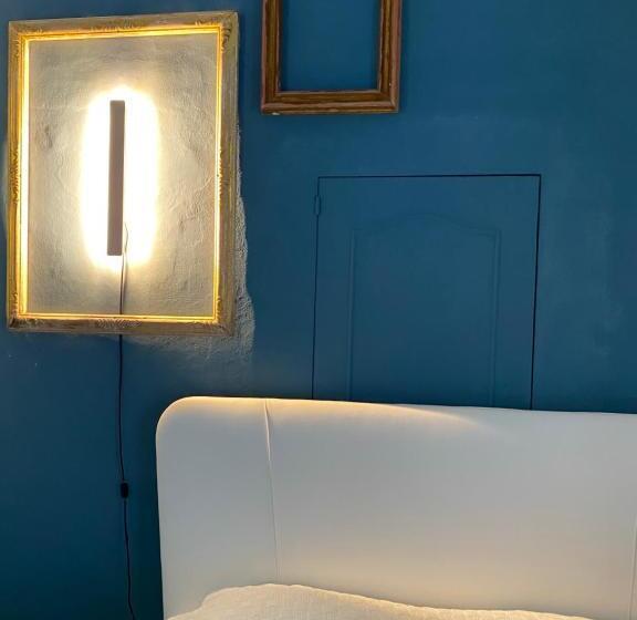 تختخواب و صبحانه Suites Edivino Design Capri