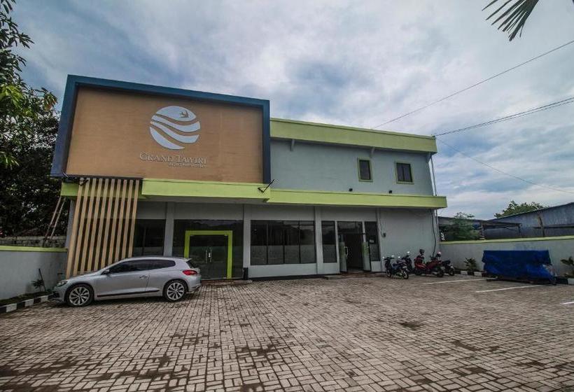 هتل Capital O 3327 Grand Tawiri