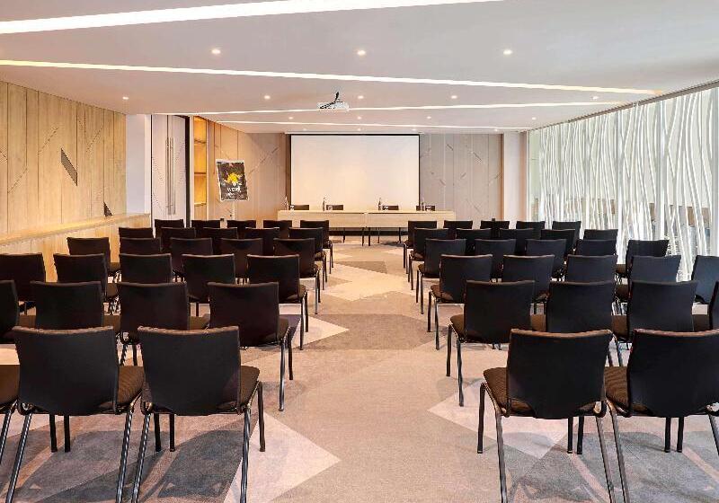 هتل Ibis Samarinda