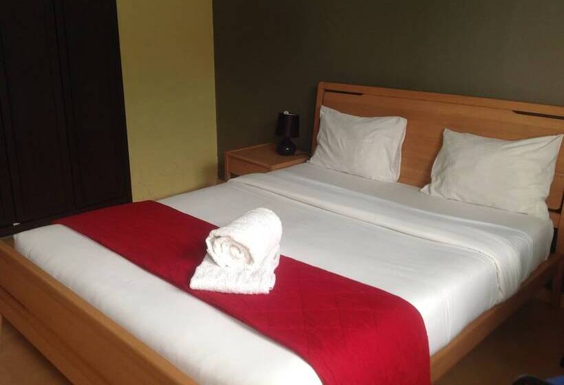 בית מלון כפרי Maputo Residence Inn