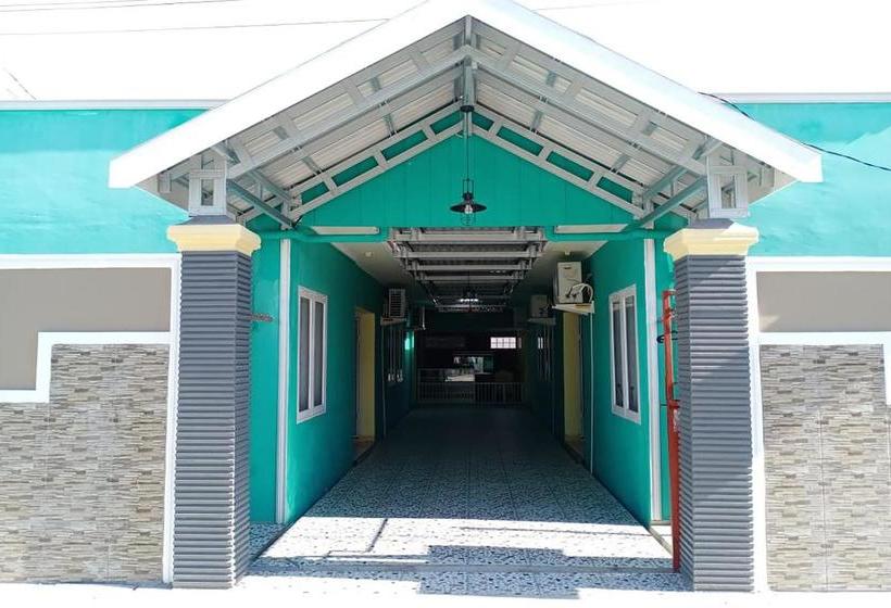 هتل Oyo 3348 Minimalis Homestay