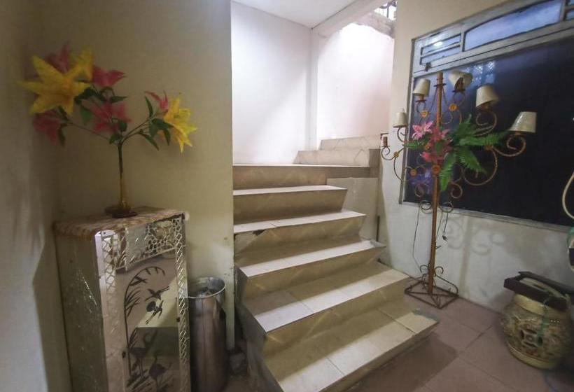 هتل Oyo 3366 Ersha