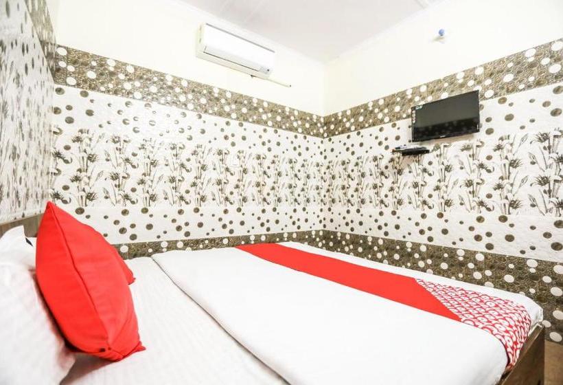 فندق Oyo 71693 Starlight