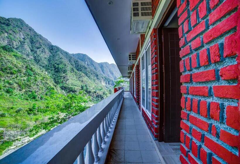 בית מלון כפרי Sahastradhara Riverresort