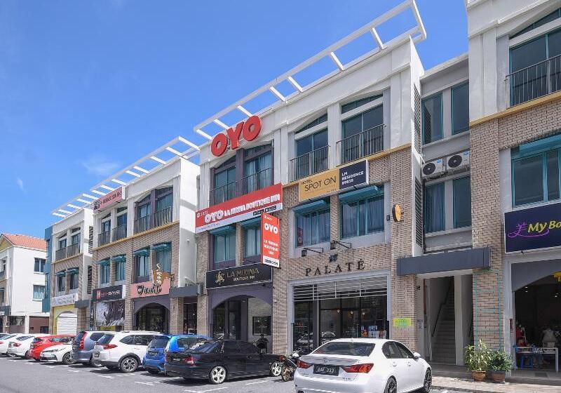 هتل Spot On 89838 Lm Residence