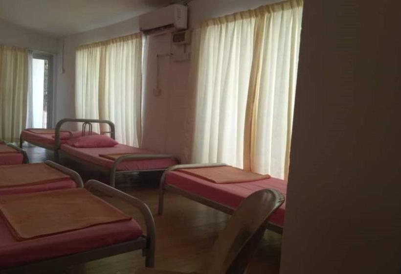 فندق Spot On 90064 Bgh Hostel Lama