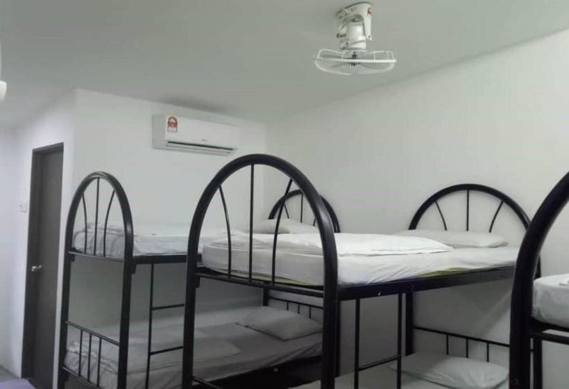 فندق Spot On 90064 Bgh Hostel Lama