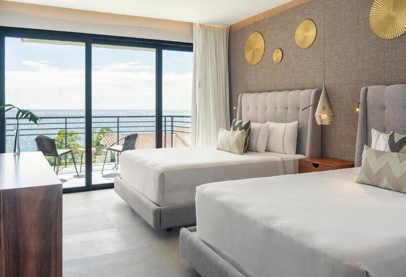 هتل The Fives Oceanfront