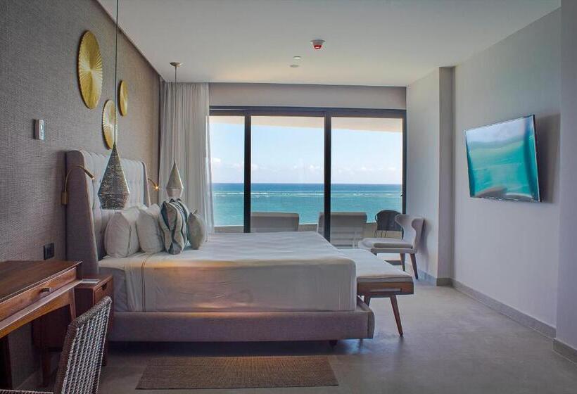 هتل The Fives Oceanfront
