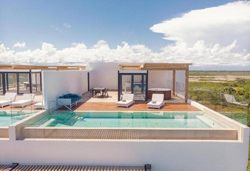 هتل The Fives Oceanfront