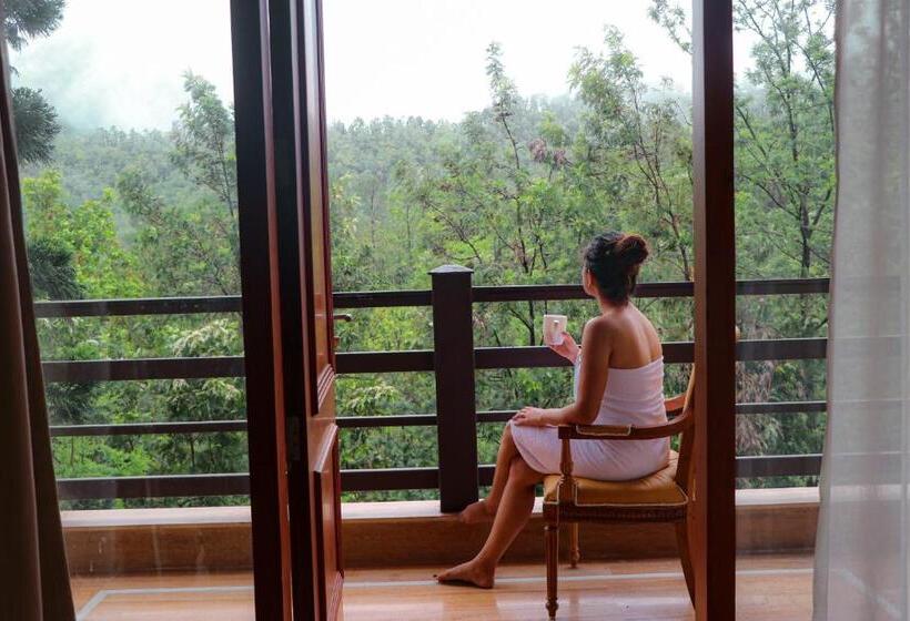 בית מלון כפרי Punarnava Resort & Spa