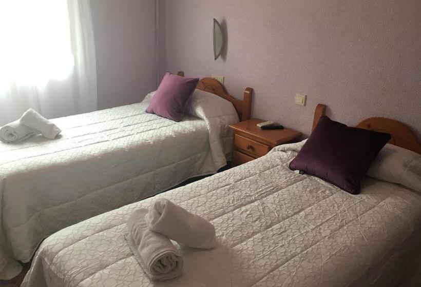 ペンション Hostal Casablanca