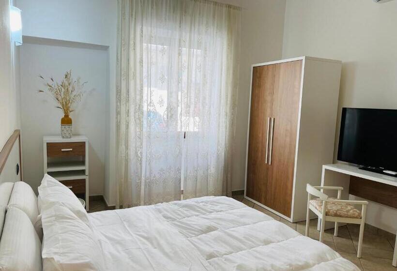پانسیون Ideal Rooms