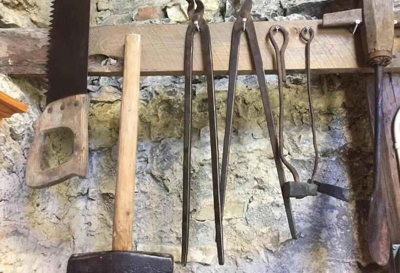 צימר Stenbrottets Smedja