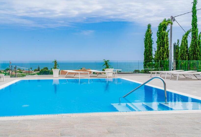 تختخواب و صبحانه Villa La Perla