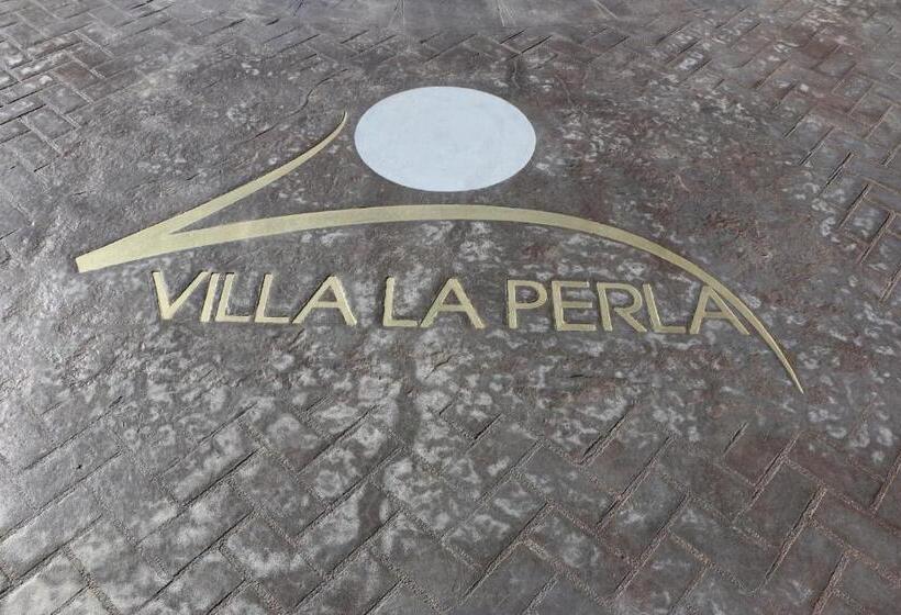 تختخواب و صبحانه Villa La Perla