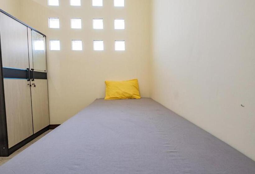 هتل Oyo Life 2216 Griya Jakasetia