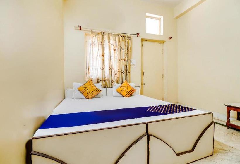 ホテル Spot On 42624  Tarun Residency