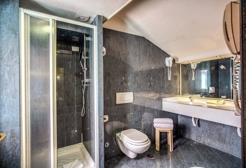 ホテル Della Torre Argentina