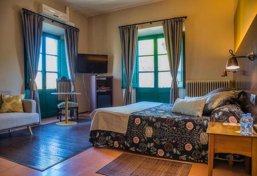 هتل Els Jardins De La Martana