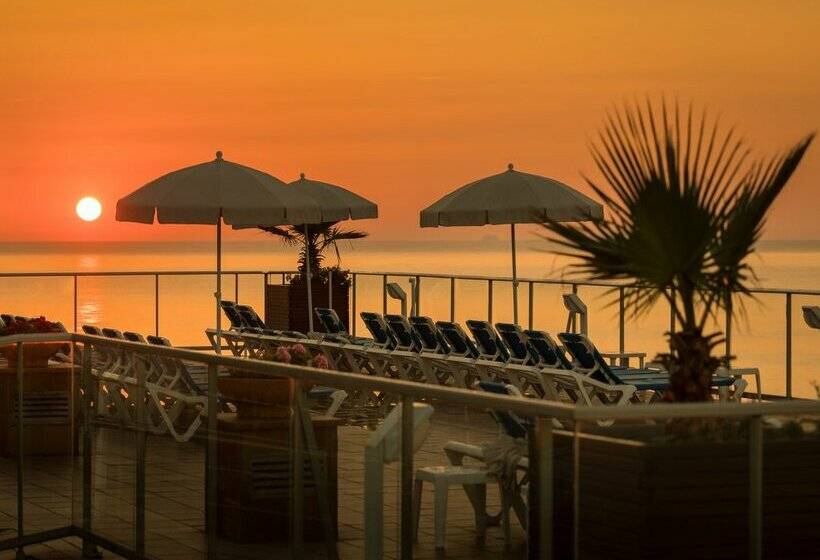 ホテル htop Pineda Palace & Spa 4* Sup - Adults Only