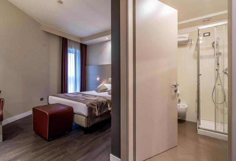 Smart Hotel Holiday