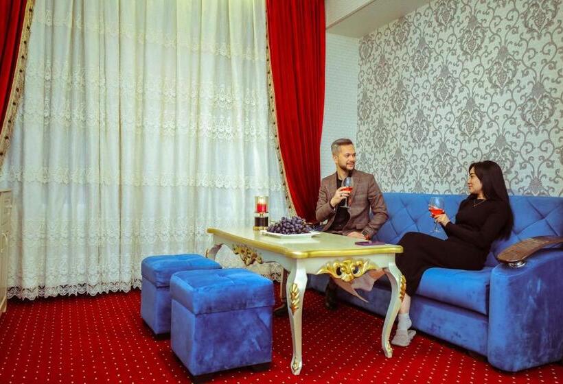 فندق Dendi Plaza