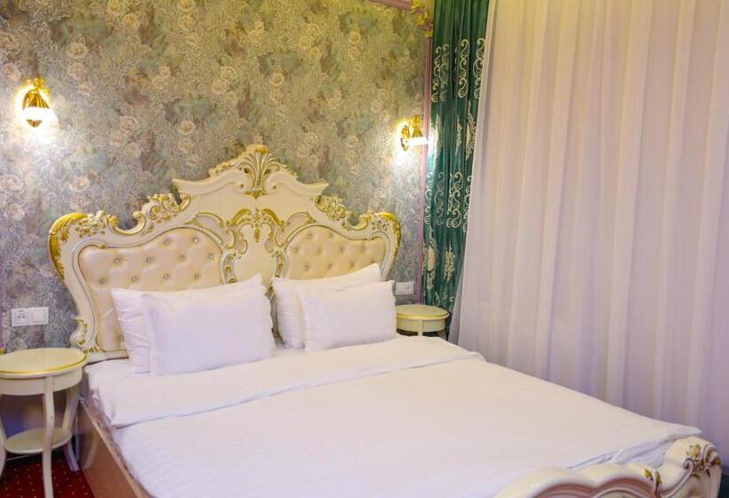 فندق Dendi Plaza