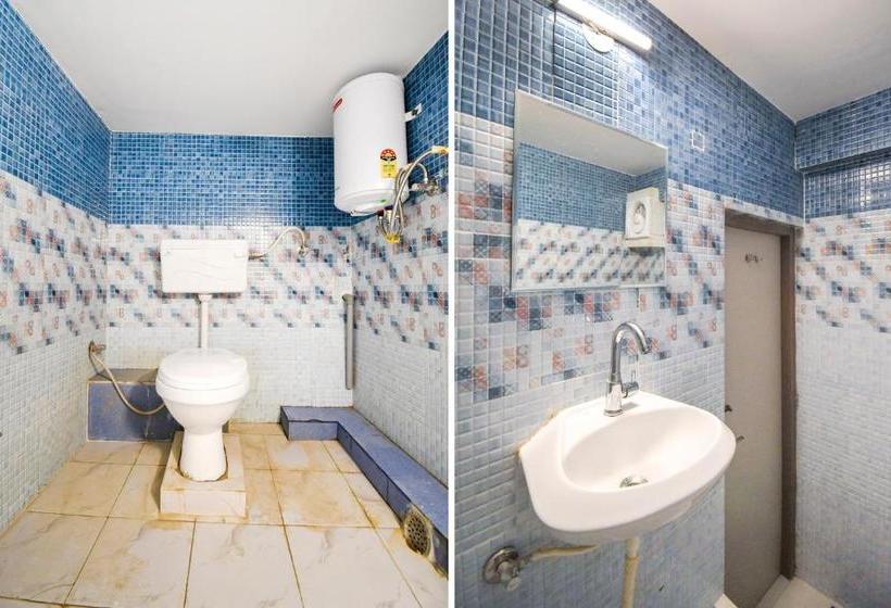 ホテル Oyo 70123 Sada Shiv Guest House