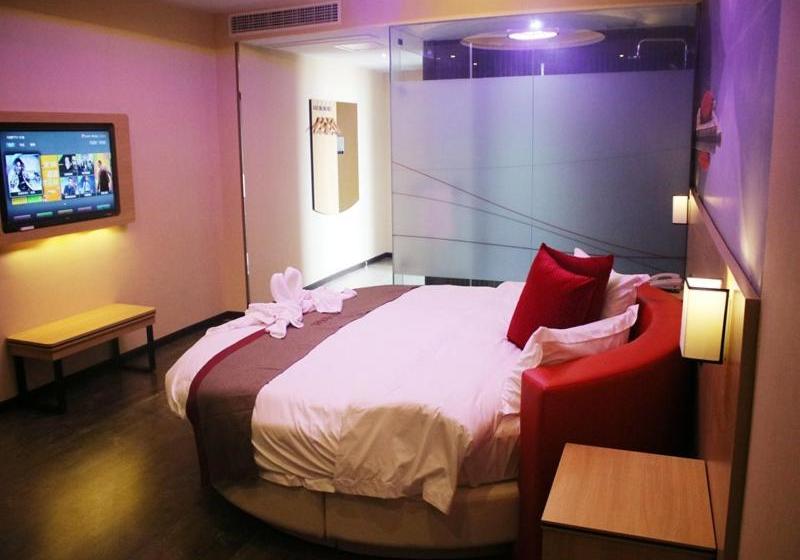 هتل Thank Inn Plus  Kunming Shuntong International Ginza Avenue Store