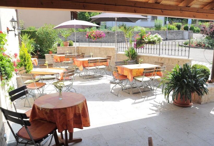 بنسيون Gasthaus Tauberstube