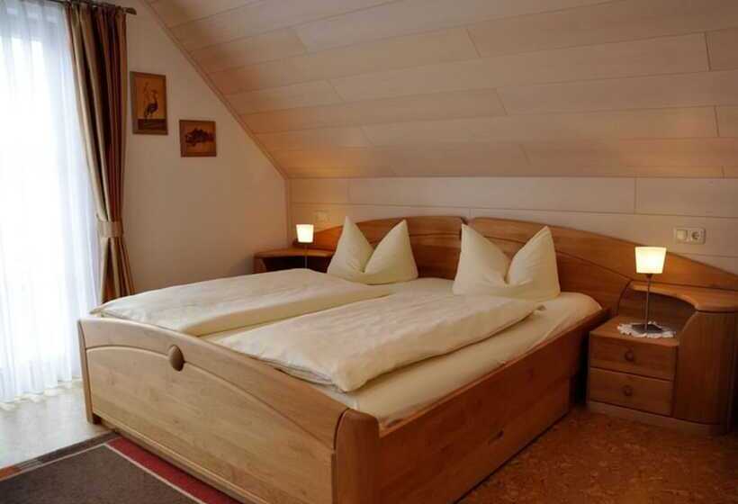 بنسيون Gasthaus Tauberstube
