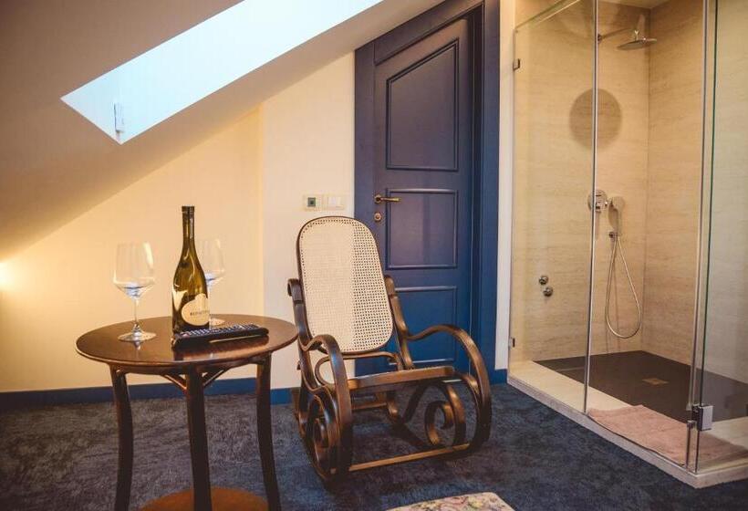 تختخواب و صبحانه Boutique Macchiato House