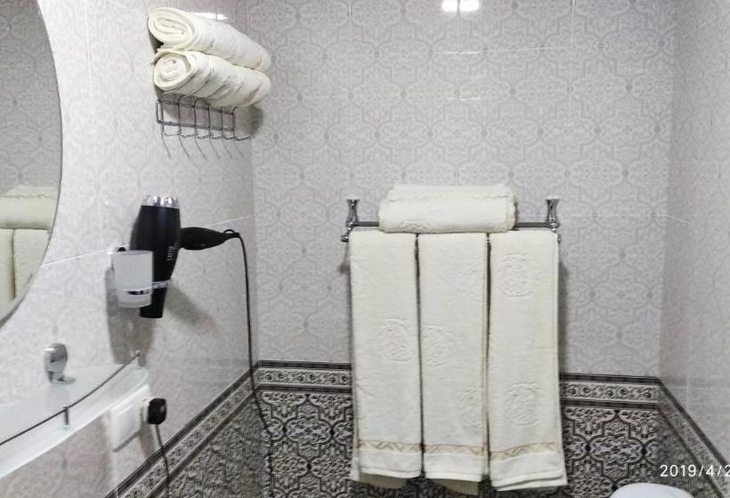 بنسيون Faride Guest House
