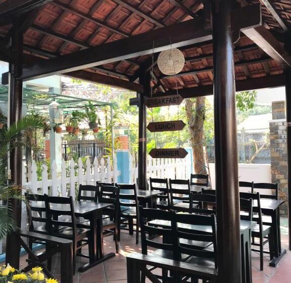 Cheerful Hoi An Hostel